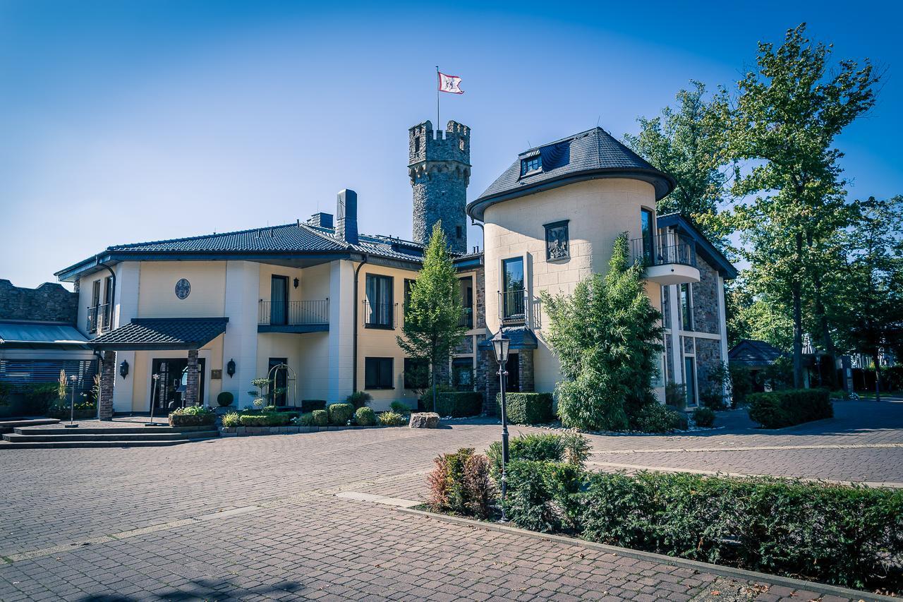 Relais & Chateaux Hotel Burg Schwarzenstein Geisenheim Esterno foto